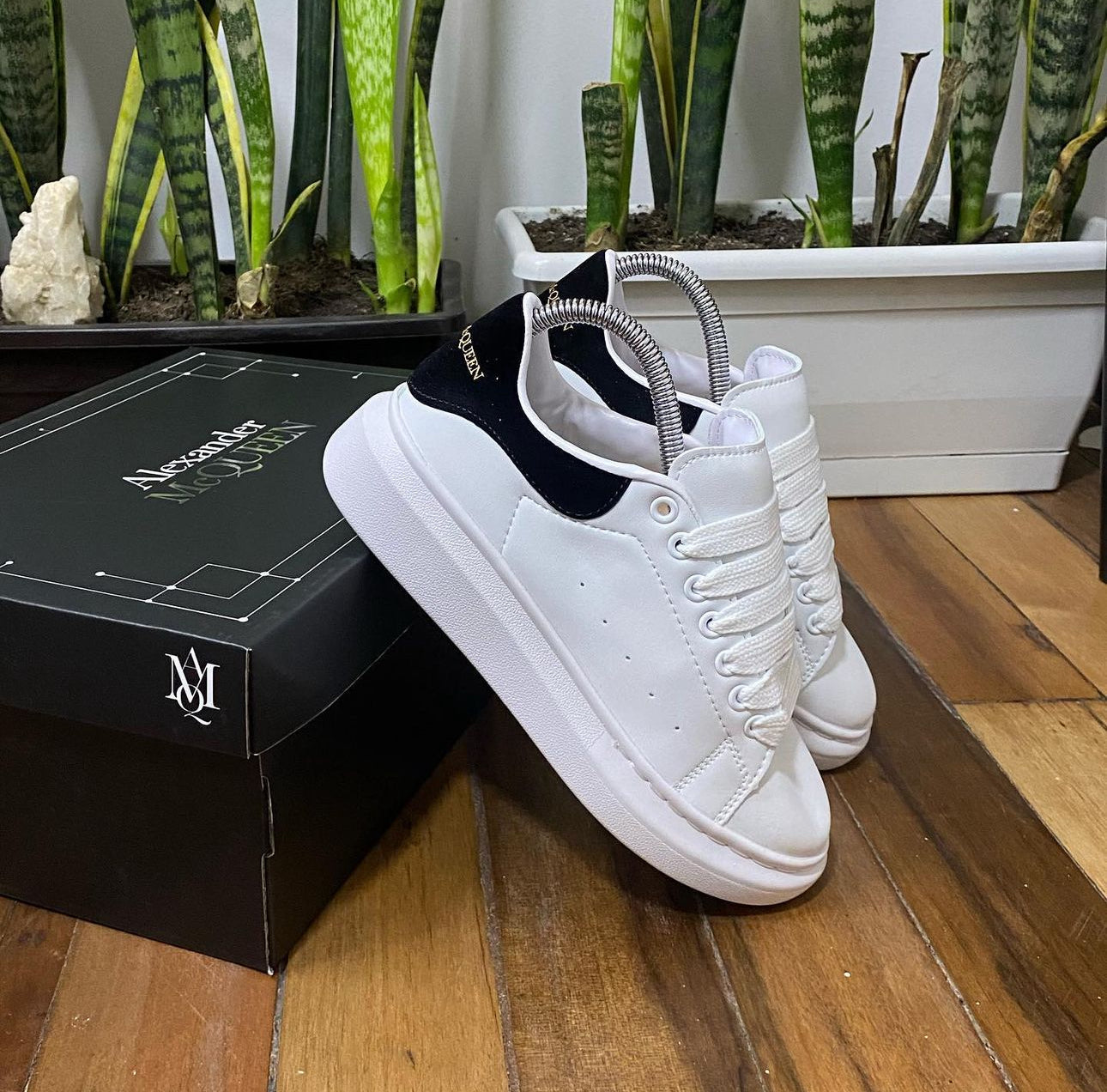 Alexander McQueen
Blanco Negro