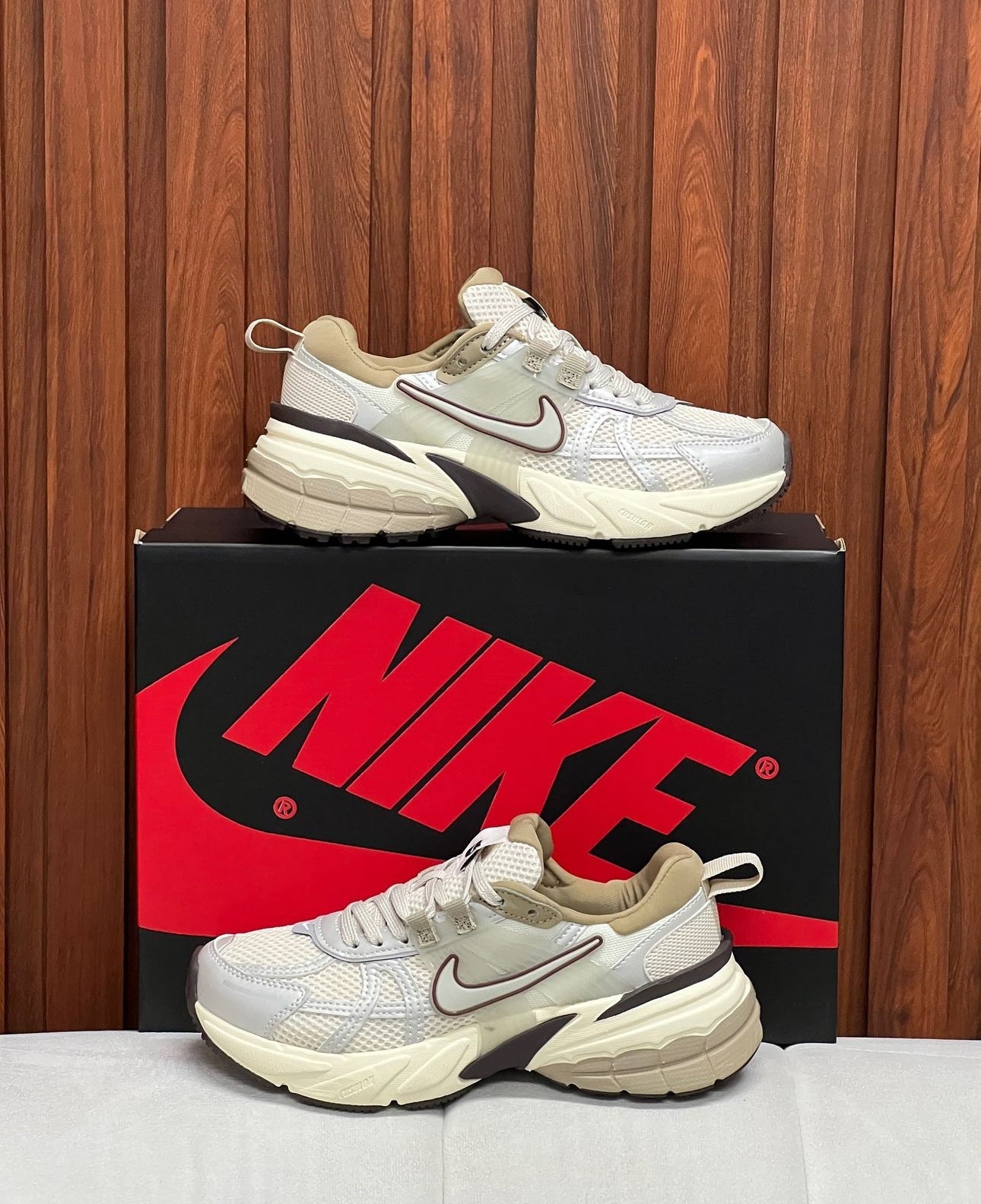 Nike V2k Gris Café