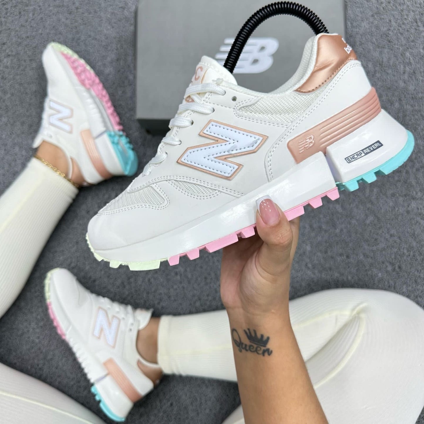 New Balance 1300 Blanco Dorado