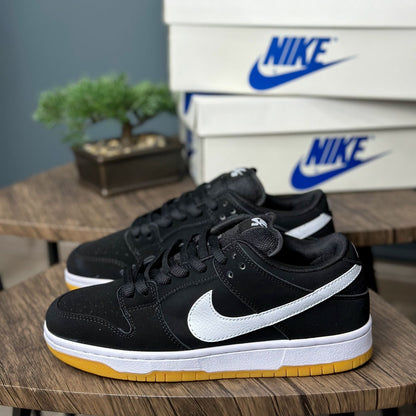 Nike SB Dunk Low Black gum