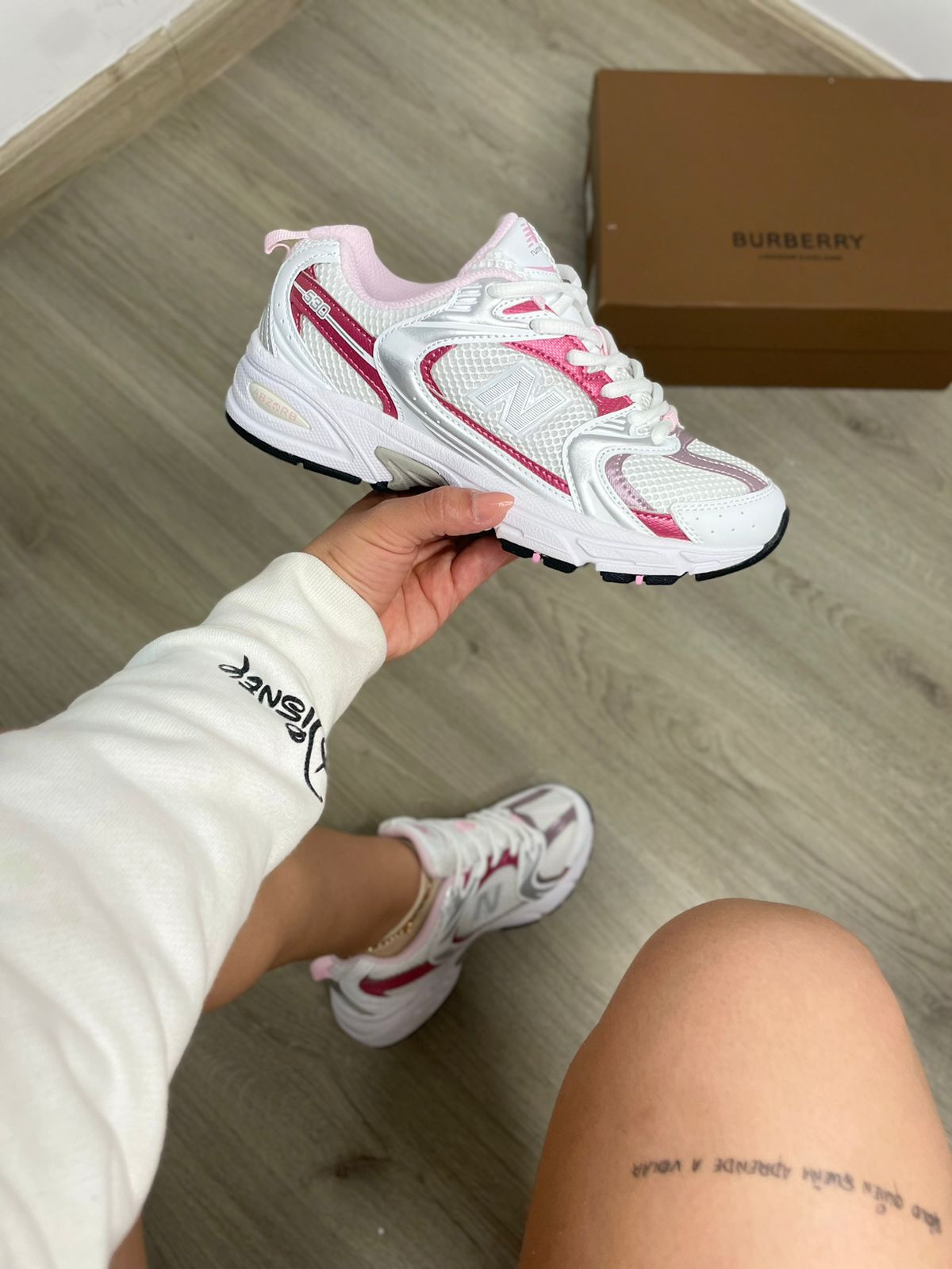 NEW BALANCE 530 ROSADO DAMA