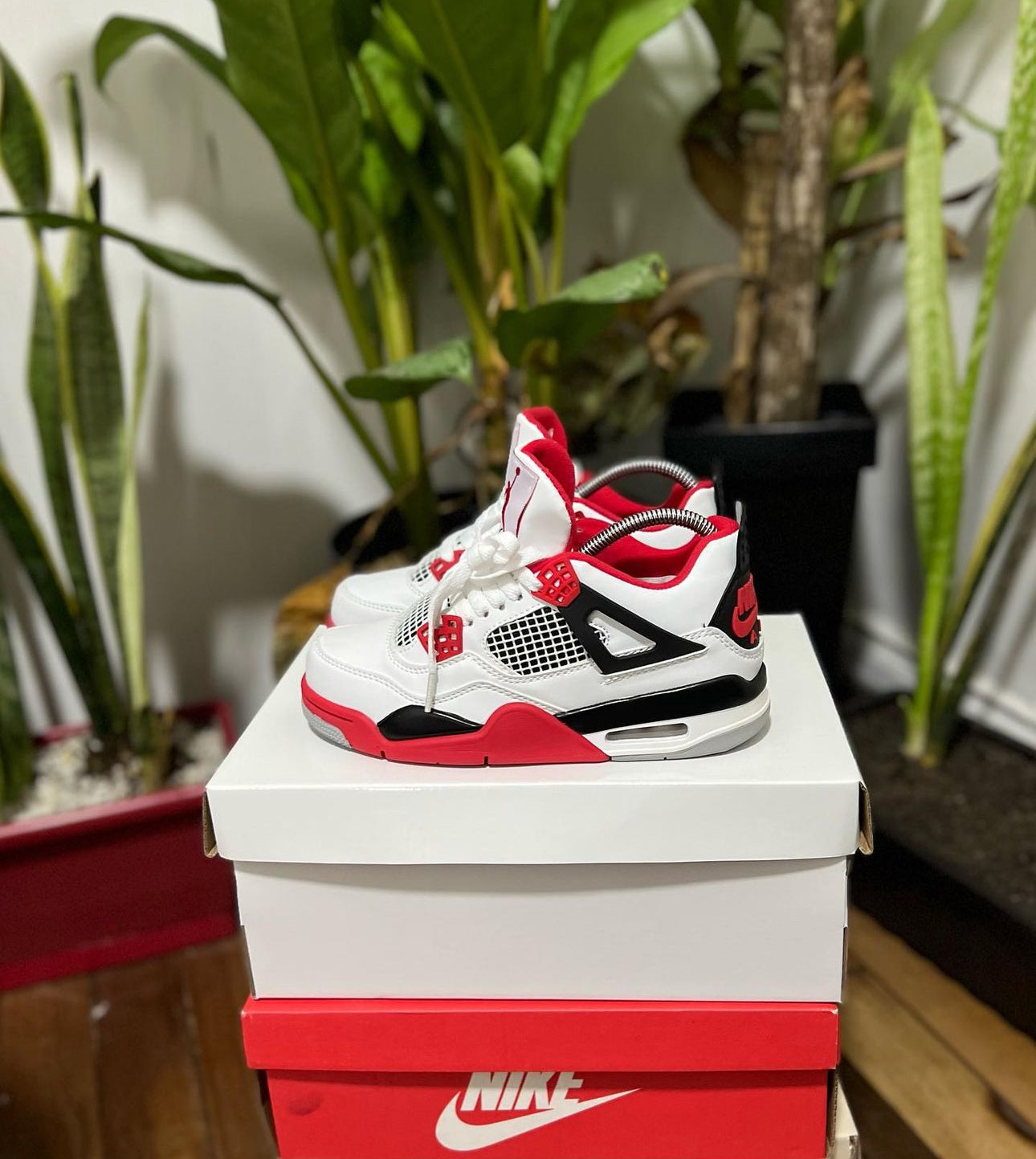 Jordan Retro Blanco N Rojo