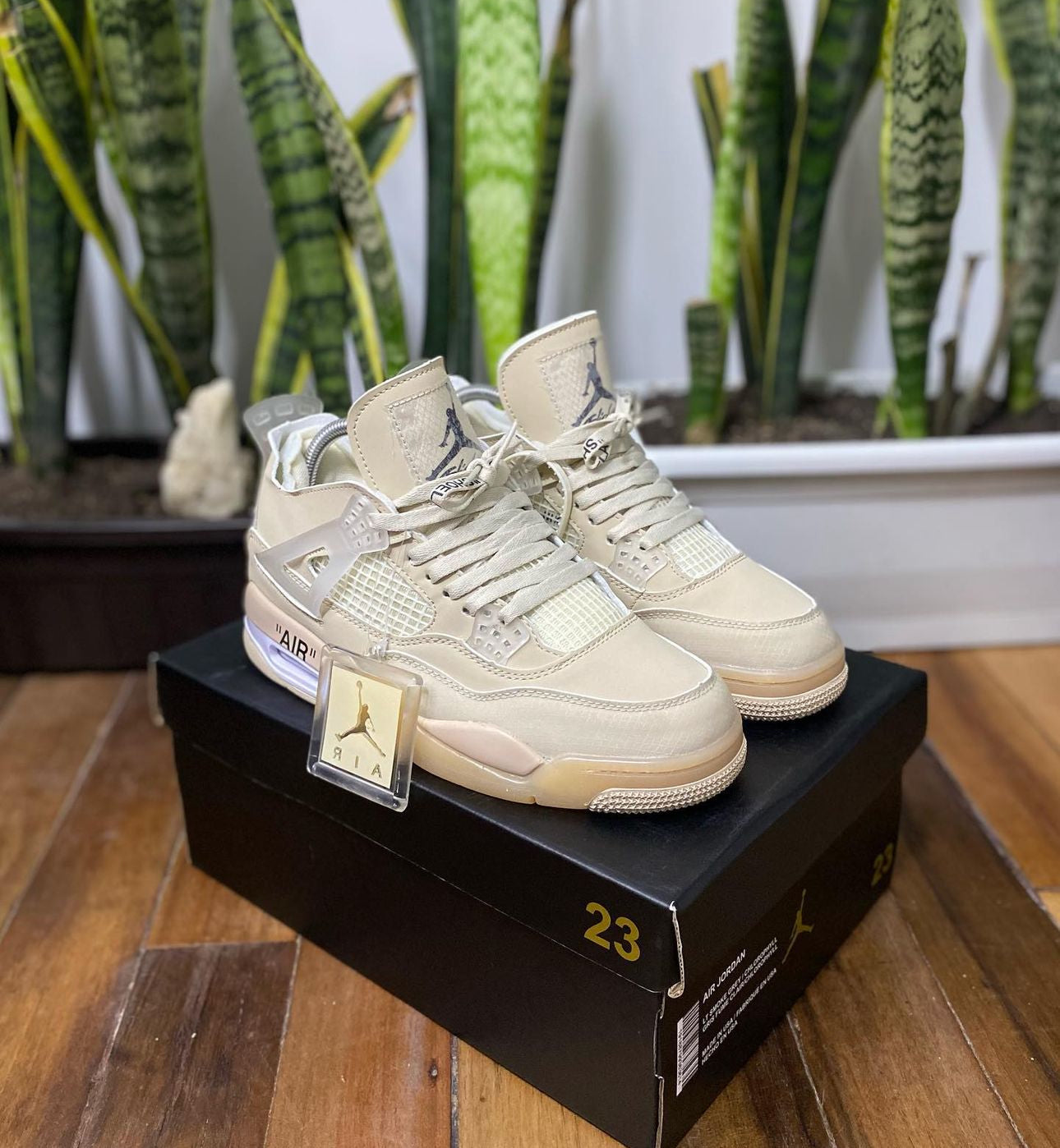 Jordan Retro Beige