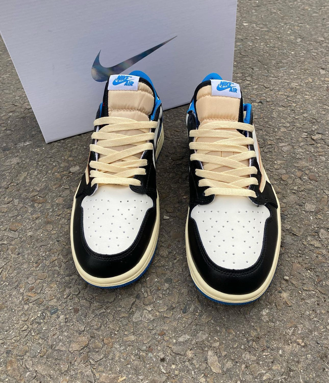 Jordan Travis Scott Cream Blue